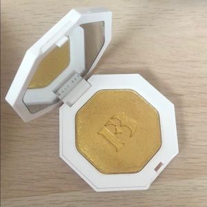 TROPHY WIFE Fenty Beauty by Rihanna Highlighter